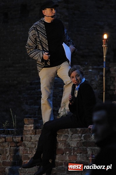 Zdjęcie w galerii na portalu naszraciborz.pl: Łubowice. Podróż sentymentalna z Martą Klubowicz i artystami Piwnicy pod Baranami wiadomości z regionu