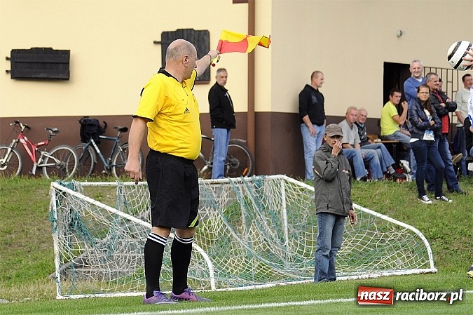 Zdjęcie w galerii na portalu naszraciborz.pl: Kapitan uratował punkt dla Czarnych wiadomości z regionu