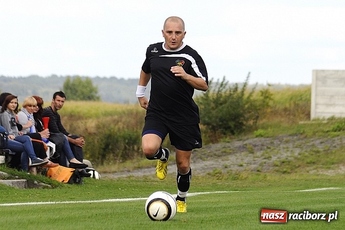 Zdjęcie w galerii na portalu naszraciborz.pl: Kapitan uratował punkt dla Czarnych wiadomości z regionu