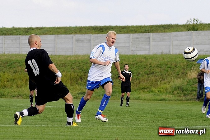 Zdjęcie w galerii na portalu naszraciborz.pl: Kapitan uratował punkt dla Czarnych wiadomości z regionu