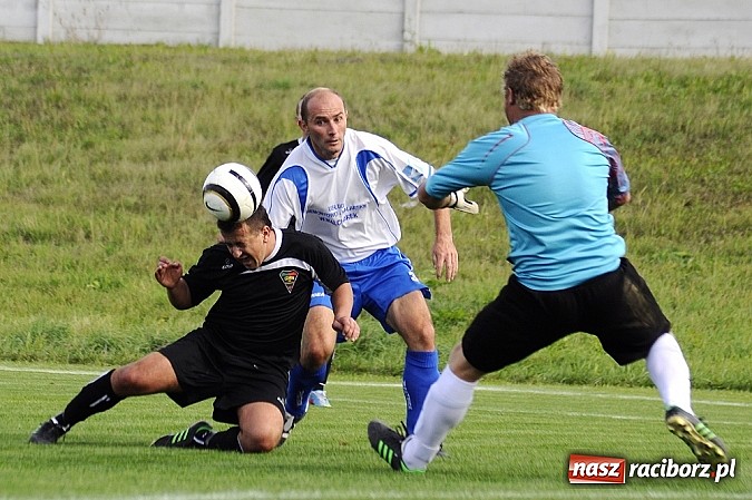 Zdjęcie w galerii na portalu naszraciborz.pl: Kapitan uratował punkt dla Czarnych wiadomości z regionu