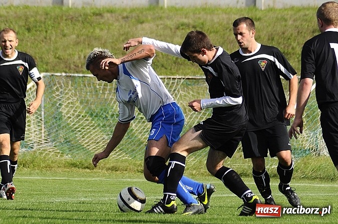 Zdjęcie w galerii na portalu naszraciborz.pl: Kapitan uratował punkt dla Czarnych wiadomości z regionu