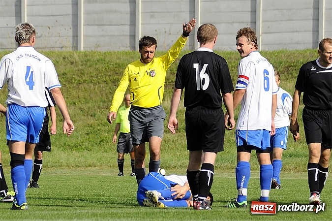 Zdjęcie w galerii na portalu naszraciborz.pl: Kapitan uratował punkt dla Czarnych wiadomości z regionu
