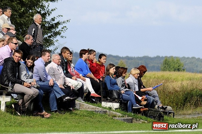 Zdjęcie w galerii na portalu naszraciborz.pl: Kapitan uratował punkt dla Czarnych wiadomości z regionu