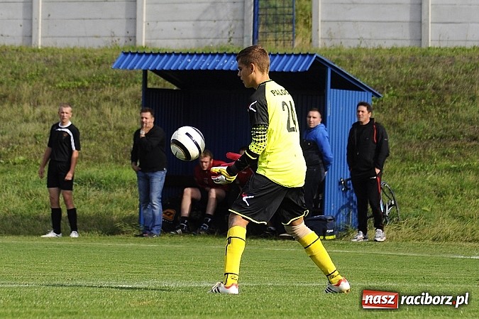 Zdjęcie w galerii na portalu naszraciborz.pl: Kapitan uratował punkt dla Czarnych wiadomości z regionu