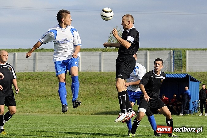 Zdjęcie w galerii na portalu naszraciborz.pl: Kapitan uratował punkt dla Czarnych wiadomości z regionu