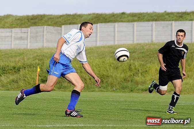 Zdjęcie w galerii na portalu naszraciborz.pl: Kapitan uratował punkt dla Czarnych wiadomości z regionu