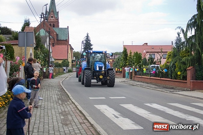 Zdjęcie w galerii na portalu naszraciborz.pl: Dożynki w Rudniku. Od korowodu do festynu wiadomości z regionu