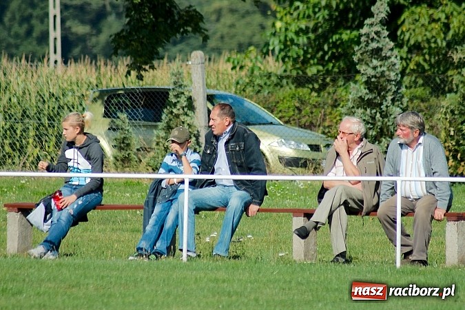 Zdjęcie w galerii na portalu naszraciborz.pl: Pietrowice kontra Cyprzanów: Gminne derby na remis wiadomości z regionu