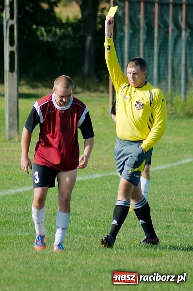 Zdjęcie w galerii na portalu naszraciborz.pl: Pietrowice kontra Cyprzanów: Gminne derby na remis wiadomości z regionu