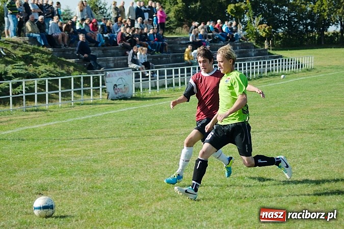 Zdjęcie w galerii na portalu naszraciborz.pl: Pietrowice kontra Cyprzanów: Gminne derby na remis wiadomości z regionu