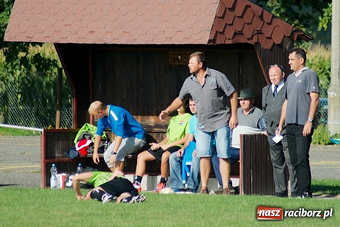 Zdjęcie w galerii na portalu naszraciborz.pl: Pietrowice kontra Cyprzanów: Gminne derby na remis wiadomości z regionu