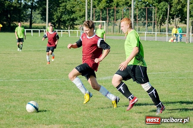 Zdjęcie w galerii na portalu naszraciborz.pl: Pietrowice kontra Cyprzanów: Gminne derby na remis wiadomości z regionu