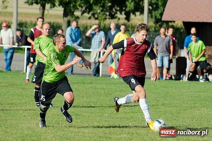 Zdjęcie w galerii na portalu naszraciborz.pl: Pietrowice kontra Cyprzanów: Gminne derby na remis wiadomości z regionu