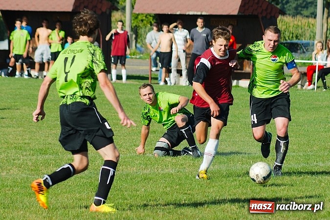 Zdjęcie w galerii na portalu naszraciborz.pl: Pietrowice kontra Cyprzanów: Gminne derby na remis wiadomości z regionu