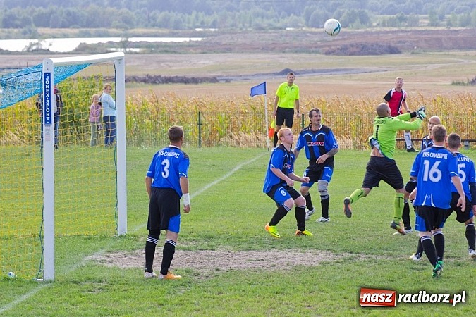 Zdjęcie w galerii na portalu naszraciborz.pl: B klasa: Sześciopak na Brzeziu wiadomości z regionu