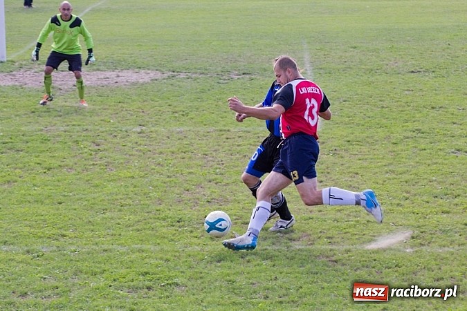 Zdjęcie w galerii na portalu naszraciborz.pl: B klasa: Sześciopak na Brzeziu wiadomości z regionu
