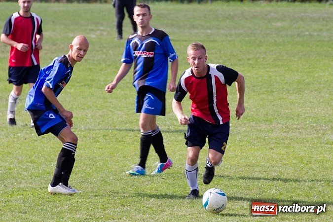 Zdjęcie w galerii na portalu naszraciborz.pl: B klasa: Sześciopak na Brzeziu wiadomości z regionu