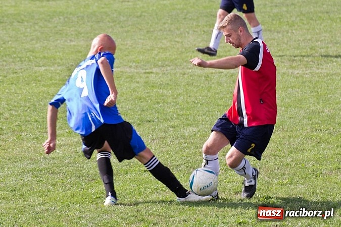 Zdjęcie w galerii na portalu naszraciborz.pl: B klasa: Sześciopak na Brzeziu wiadomości z regionu