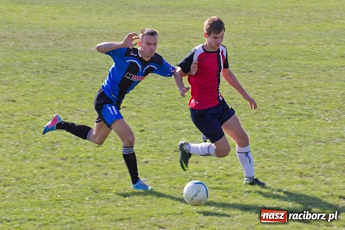 Zdjęcie w galerii na portalu naszraciborz.pl: B klasa: Sześciopak na Brzeziu wiadomości z regionu