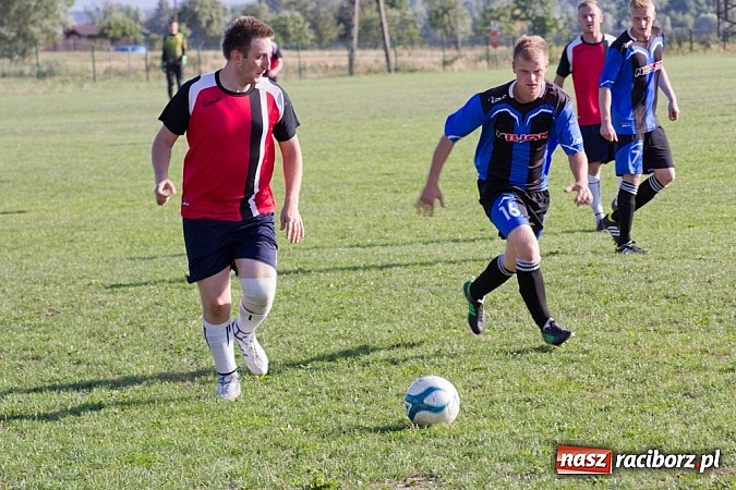 Zdjęcie w galerii na portalu naszraciborz.pl: B klasa: Sześciopak na Brzeziu wiadomości z regionu