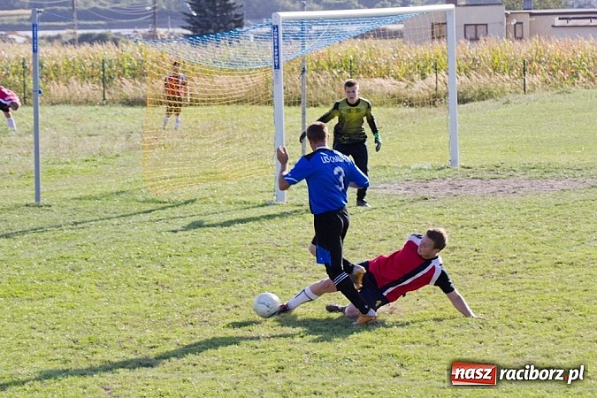 Zdjęcie w galerii na portalu naszraciborz.pl: B klasa: Sześciopak na Brzeziu wiadomości z regionu