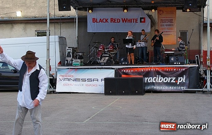 Zdjęcie w galerii na portalu naszraciborz.pl: Pożegnanie Lata w Kuźni Raciborskiej wiadomości z regionu