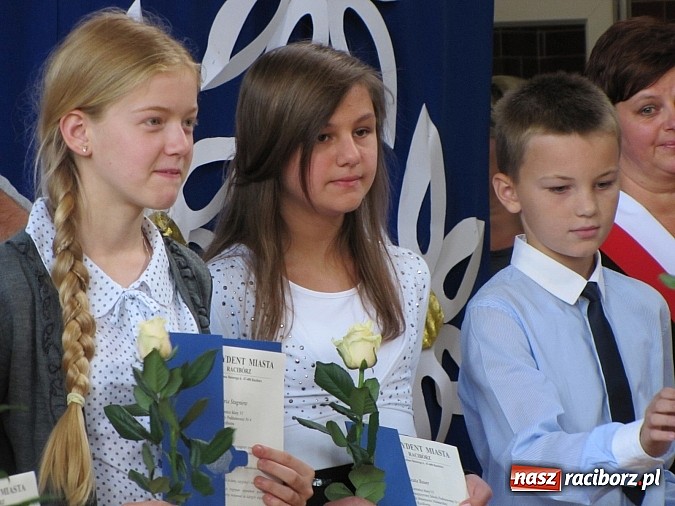 Zdjęcie w galerii na portalu naszraciborz.pl: 74 uczniów raciborskich szkół ze stypendiami wiadomości z regionu