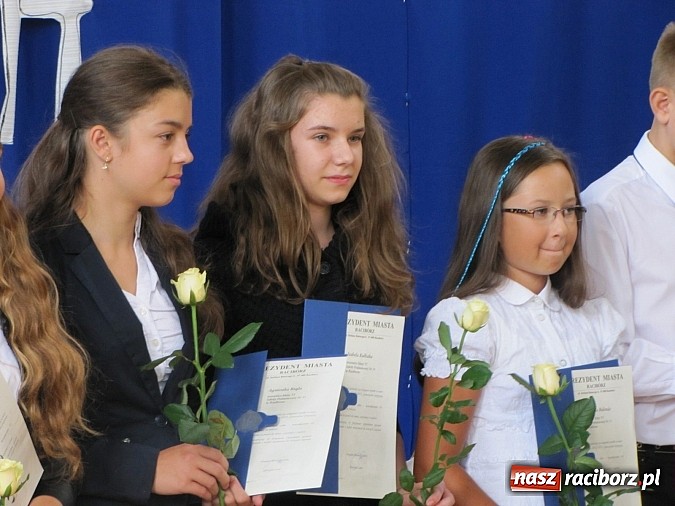 Zdjęcie w galerii na portalu naszraciborz.pl: 74 uczniów raciborskich szkół ze stypendiami wiadomości z regionu