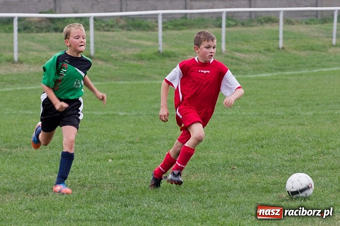 Zdjęcie w galerii na portalu naszraciborz.pl: Minimalna porażka trampkarzy Studziennej wiadomości z regionu