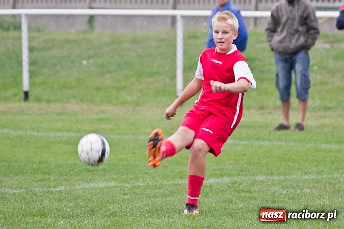 Zdjęcie w galerii na portalu naszraciborz.pl: Minimalna porażka trampkarzy Studziennej wiadomości z regionu