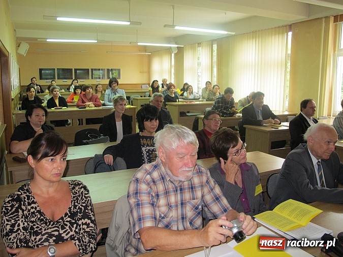 Zdjęcie w galerii na portalu naszraciborz.pl: Codzienność Czechów wyrażona w języku. Konferencja w PWSZ wiadomości z regionu