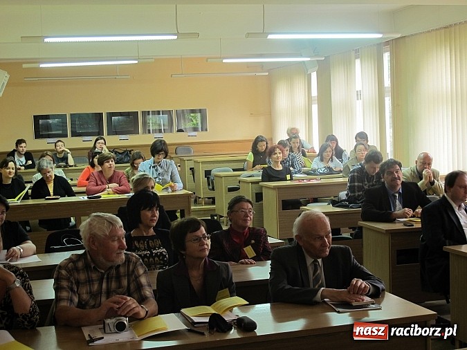 Zdjęcie w galerii na portalu naszraciborz.pl: Codzienność Czechów wyrażona w języku. Konferencja w PWSZ wiadomości z regionu