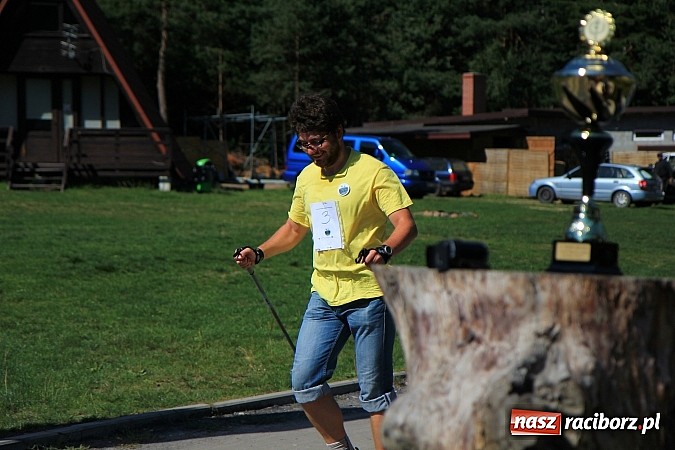 Zdjęcie w galerii na portalu naszraciborz.pl: Kijki w dłoń i w drogę! Zawody Nordic Walking w Szymocicach już za nami wiadomości z regionu