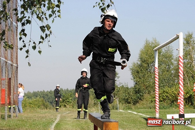 Zdjęcie w galerii na portalu naszraciborz.pl: Krzanowice, Pietraszyn, Turze i Sławików - nowi strażaccy mistrzowie powiatu wiadomości z regionu