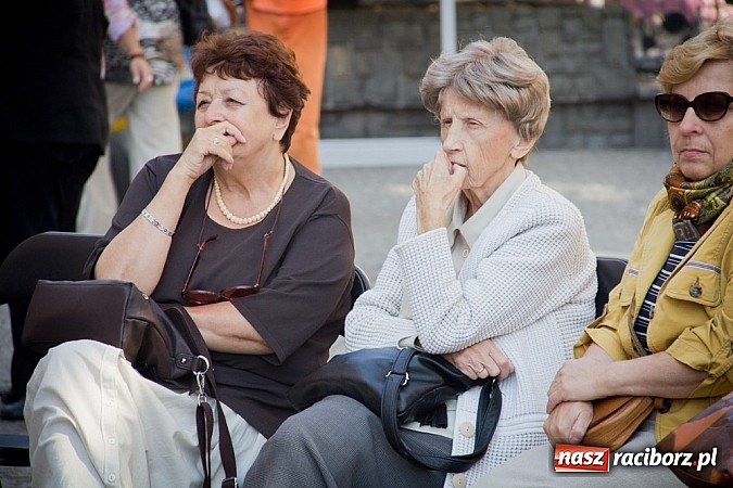 Zdjęcie w galerii na portalu naszraciborz.pl: Narodowe Czytanie Fredry przy RCI wiadomości z regionu