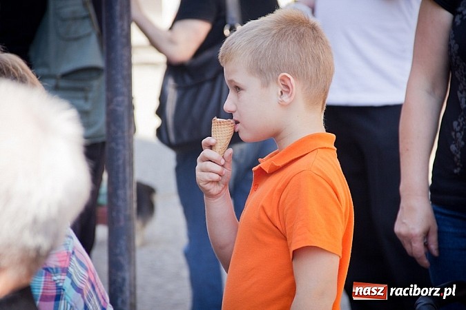 Zdjęcie w galerii na portalu naszraciborz.pl: Narodowe Czytanie Fredry przy RCI wiadomości z regionu