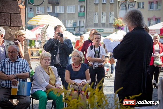 Zdjęcie w galerii na portalu naszraciborz.pl: Narodowe Czytanie Fredry przy RCI wiadomości z regionu