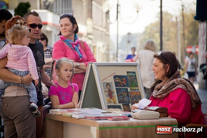 Zdjęcie w galerii na portalu naszraciborz.pl: Narodowe Czytanie Fredry przy RCI wiadomości z regionu