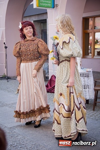 Zdjęcie w galerii na portalu naszraciborz.pl: Narodowe Czytanie Fredry przy RCI wiadomości z regionu