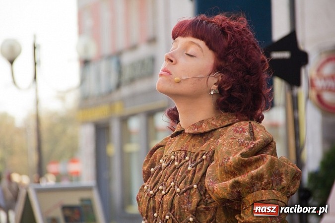 Zdjęcie w galerii na portalu naszraciborz.pl: Narodowe Czytanie Fredry przy RCI wiadomości z regionu