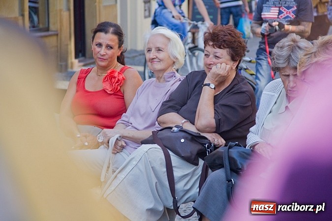 Zdjęcie w galerii na portalu naszraciborz.pl: Narodowe Czytanie Fredry przy RCI wiadomości z regionu