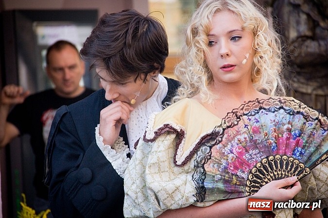 Zdjęcie w galerii na portalu naszraciborz.pl: Narodowe Czytanie Fredry przy RCI wiadomości z regionu