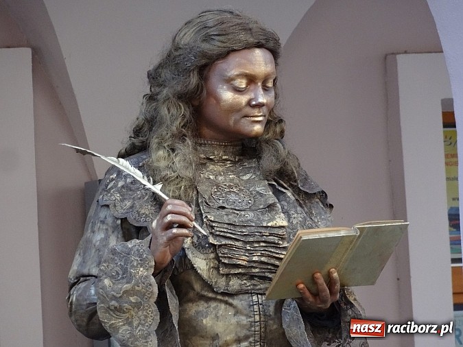 Zdjęcie w galerii na portalu naszraciborz.pl: Narodowe Czytanie Fredry przy RCI wiadomości z regionu