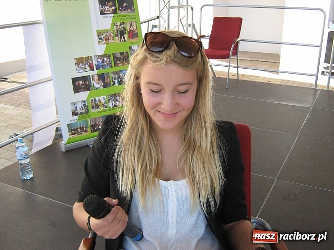 Zdjęcie w galerii na portalu naszraciborz.pl: Narodowe Czytanie Fredry - Zamek Piastowski wiadomości z regionu