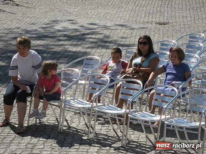 Zdjęcie w galerii na portalu naszraciborz.pl: Narodowe Czytanie Fredry - Zamek Piastowski wiadomości z regionu