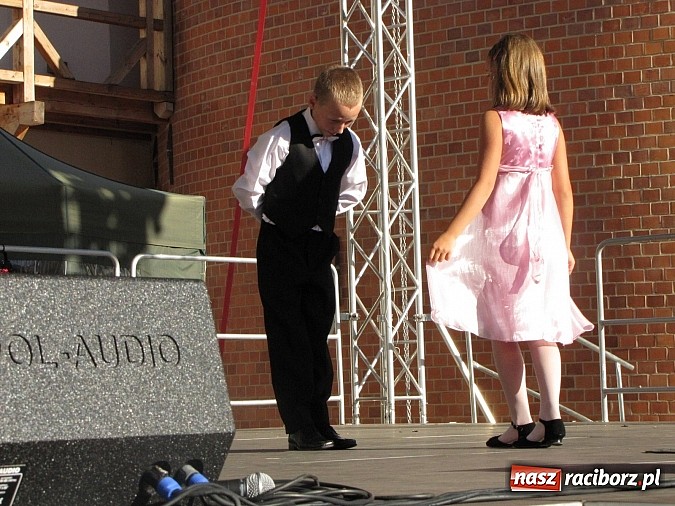 Zdjęcie w galerii na portalu naszraciborz.pl: Narodowe Czytanie Fredry - Zamek Piastowski wiadomości z regionu