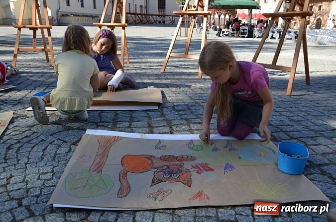 Zdjęcie w galerii na portalu naszraciborz.pl: Narodowe Czytanie Fredry - Zamek Piastowski wiadomości z regionu