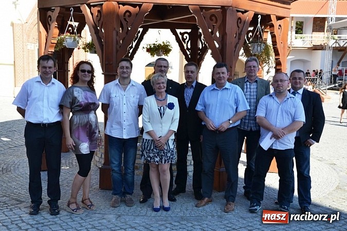 Zdjęcie w galerii na portalu naszraciborz.pl: Narodowe Czytanie Fredry - Zamek Piastowski wiadomości z regionu