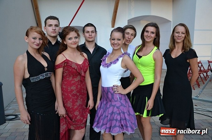 Zdjęcie w galerii na portalu naszraciborz.pl: Narodowe Czytanie Fredry - Zamek Piastowski wiadomości z regionu